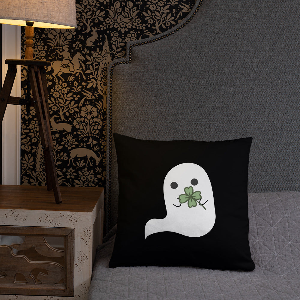 Clover Boo (black) Basic Pillow