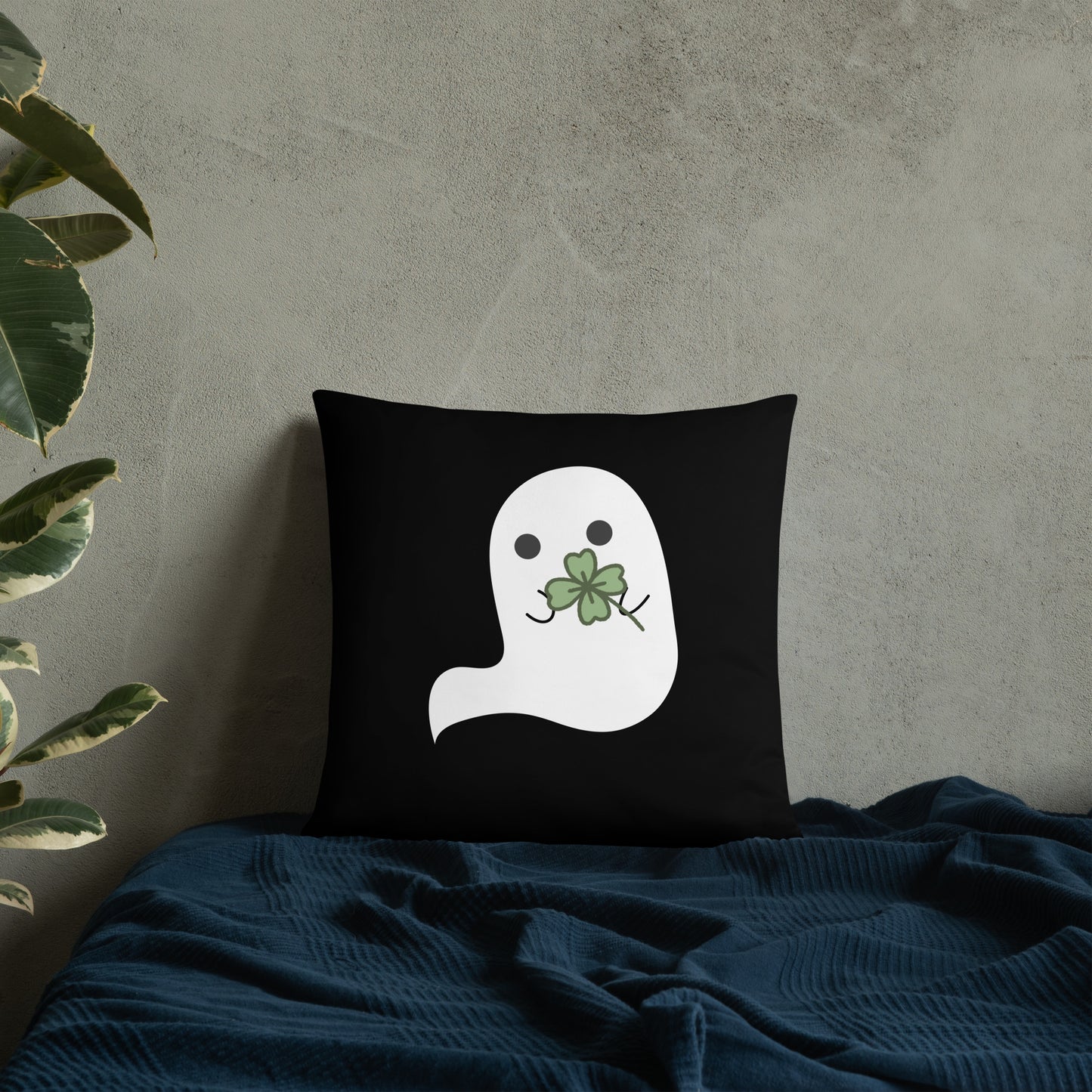 Clover Boo (black) Basic Pillow