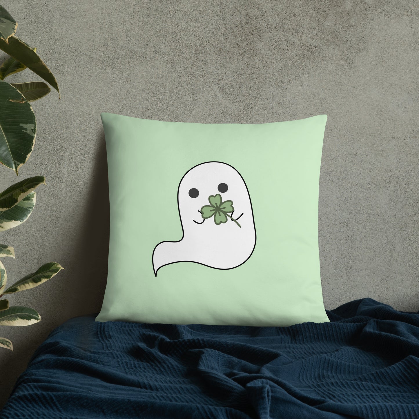 Clover Boo Basic Pillow